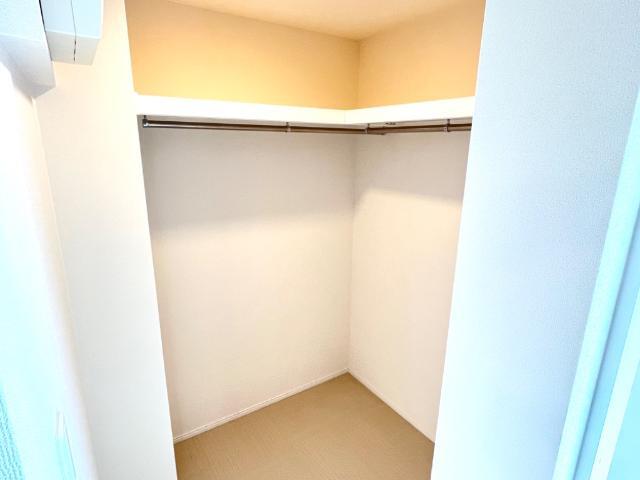 収納　ウォークインクローゼット