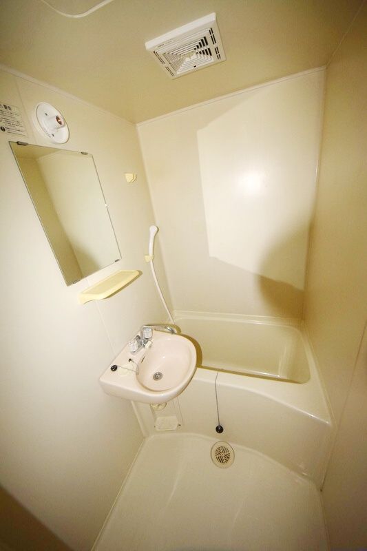 バス・シャワールーム　バスルーム