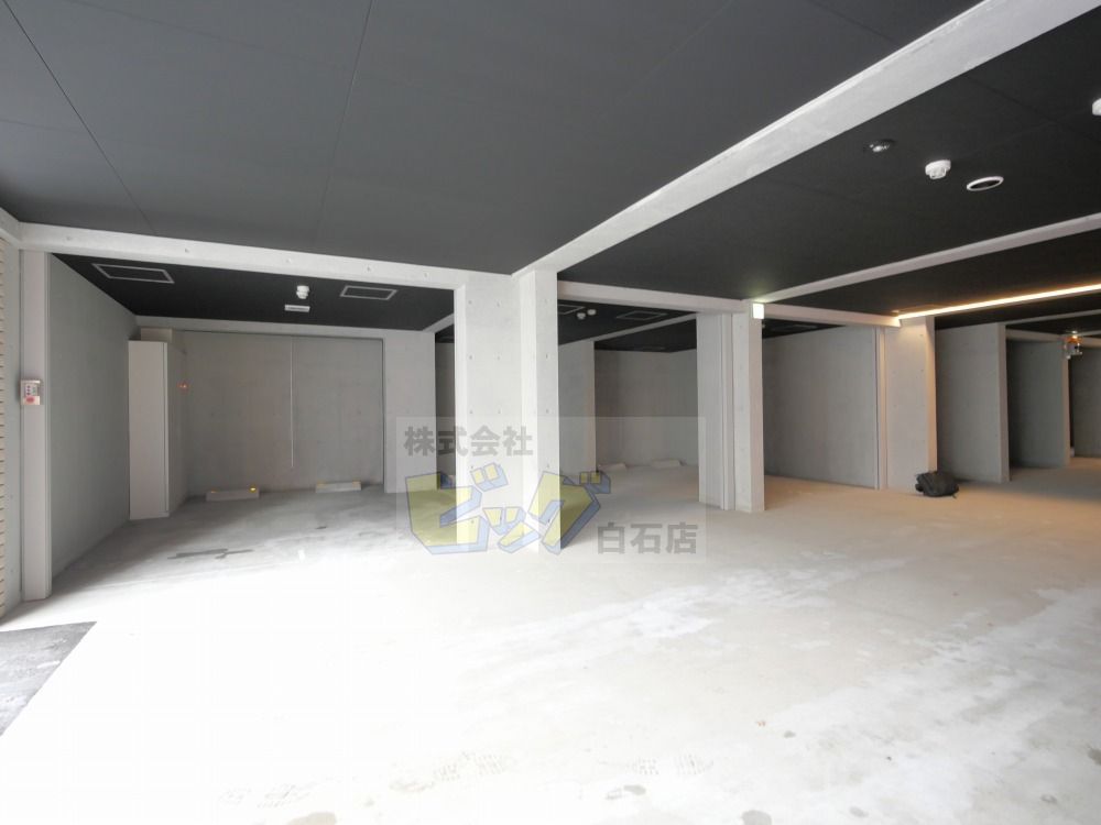 その他共有部分　屋内駐輪場完備しています♪