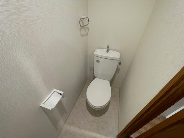 トイレ　※同施工会社のイメージ写真※