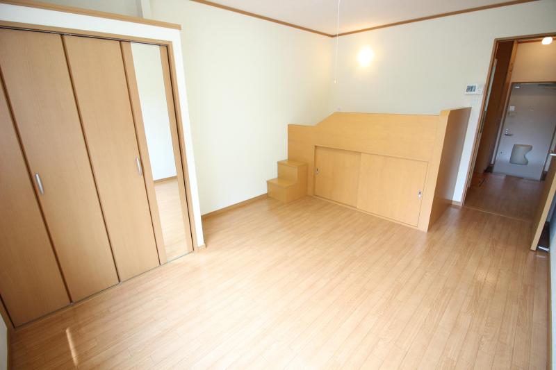 居室・リビング　1　洋室8帖