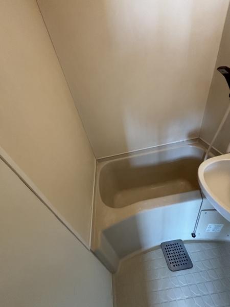 バス・シャワールーム　浴槽広い開放感です