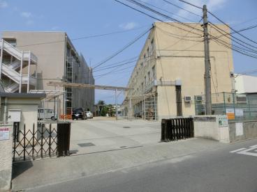 中学校　堺市立泉ケ丘東中学校（中学校）まで1802m