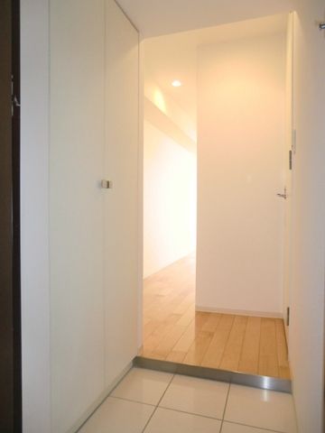 玄関　★明るい玄関スペース★