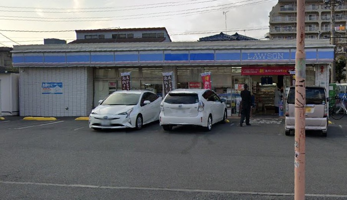 コンビニ　ローソン 相模原鵜野森一丁目店（コンビニ）まで194m