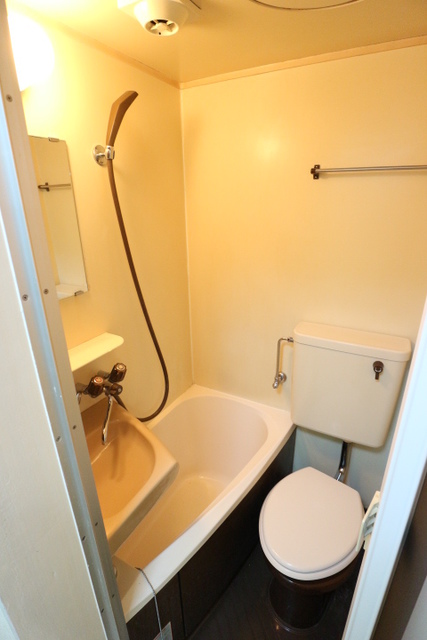 バス・シャワールーム　浴室