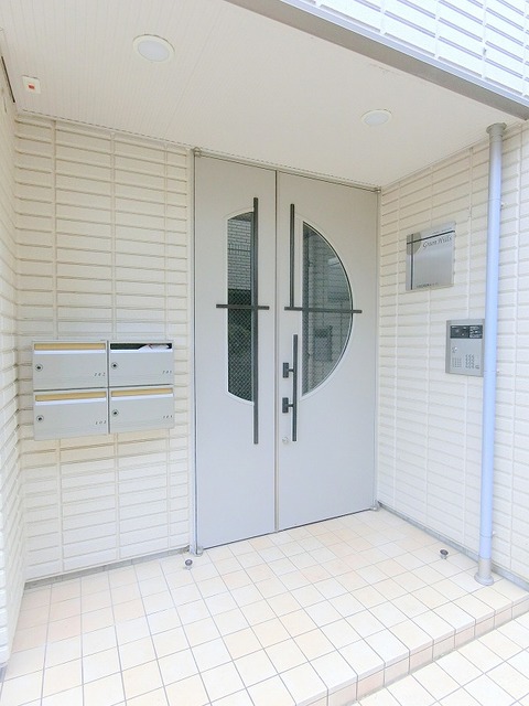 エントランス　★安心のモニター付きオートロックです♪