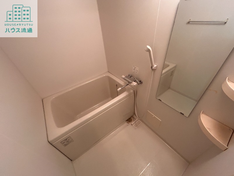 バス・シャワールーム　別号室の写真になります。