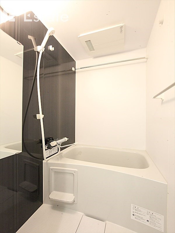 バス・シャワールーム　バスルーム