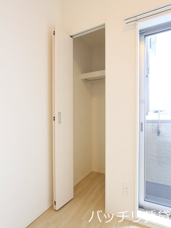 収納　同型タイプの為、現状を優先致します。