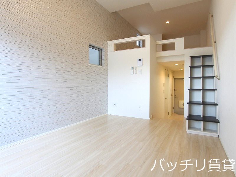 居室・リビング　同型タイプの為、現状を優先致します。