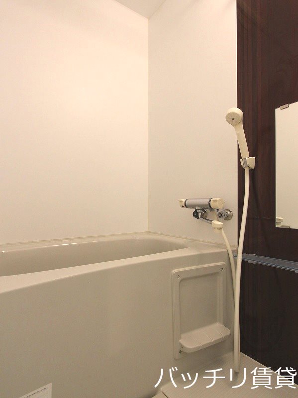 バス・シャワールーム　同型タイプの為、現状を優先致します。