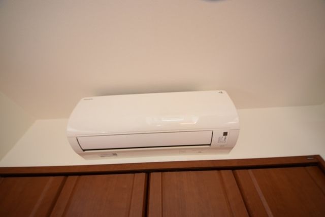 その他　★エアコン２基付き★