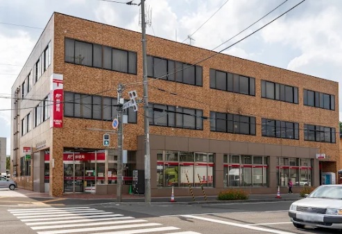 郵便局　札幌白石郵便局（郵便局）まで514m