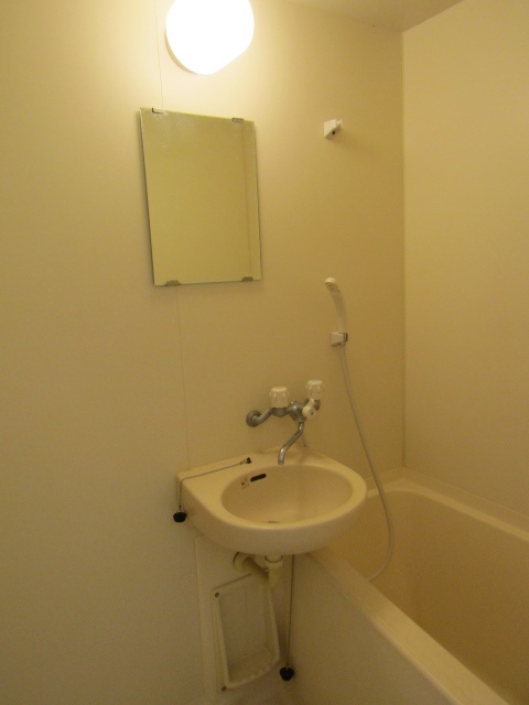 バス・シャワールーム　別室参考写真