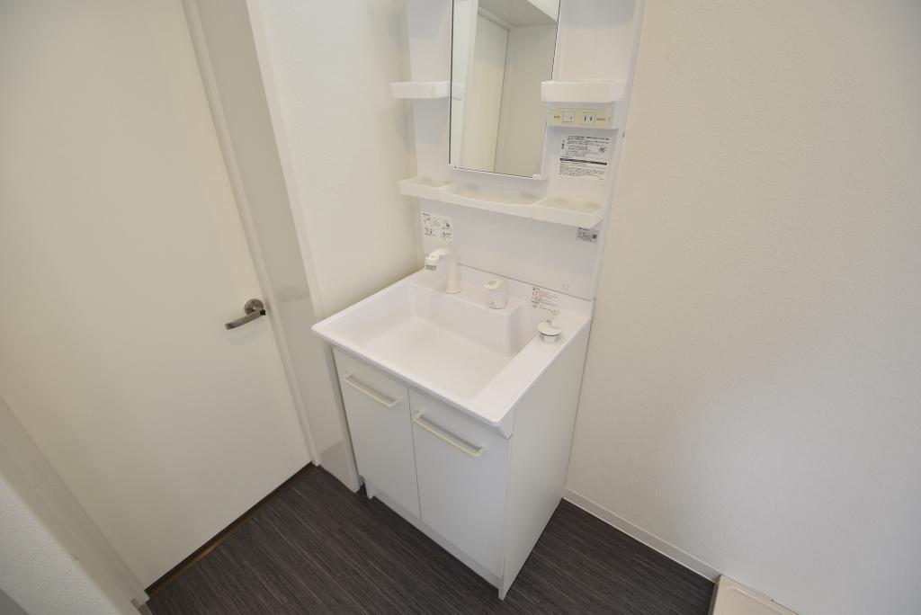 洗面設備　洗髪洗面化粧台