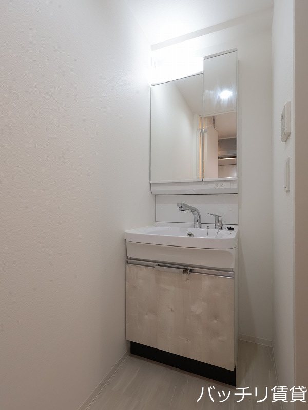 洗面設備　別室写真の為、現状を優先いたします。