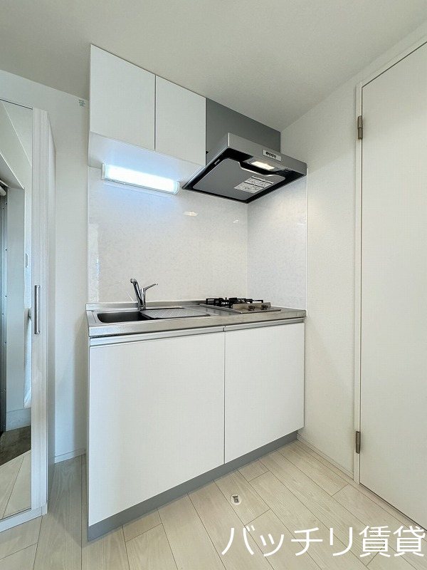 キッチン　画像は別号室タイプの為、現状を優先致します。