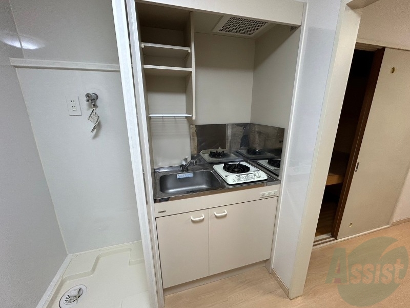 キッチン　キッチンです。一人暮らしなら十分な大きさですね。