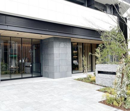 エントランス　ゆとりのあるエントランスです