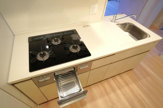 キッチン　写真は同タイプ住居です