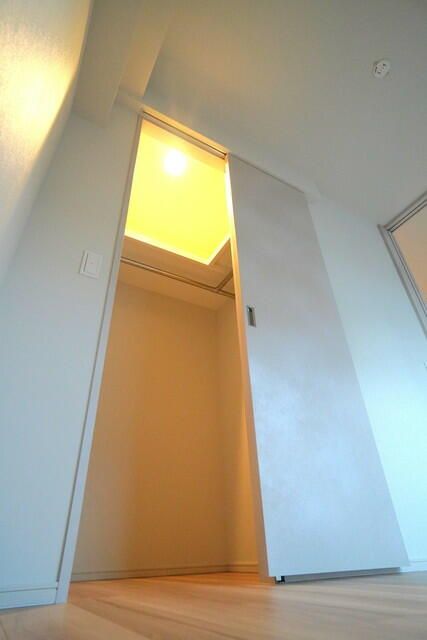 収納　写真は同タイプ住居です