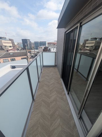 バルコニー　落ち着いた時間を過ごせるバルコニーです