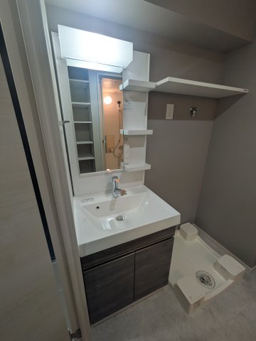 洗面設備　広い洗面スペース