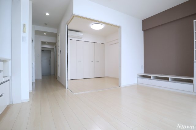 居室・リビング　居間です