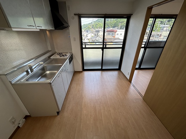 居室・リビング　こちらのリビングで趣味の時間をお楽しみください