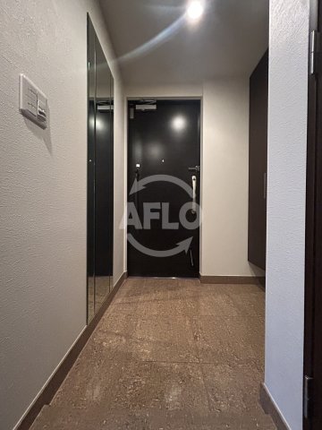 玄関　ディーグラフォート大阪NYタワー肥後橋　玄関スペース