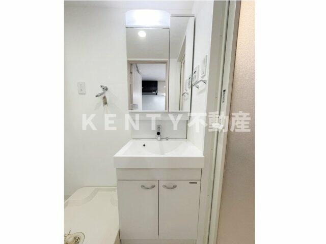 洗面設備　コンパクトで使いやすい洗面所