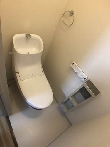 トイレ　トイレ