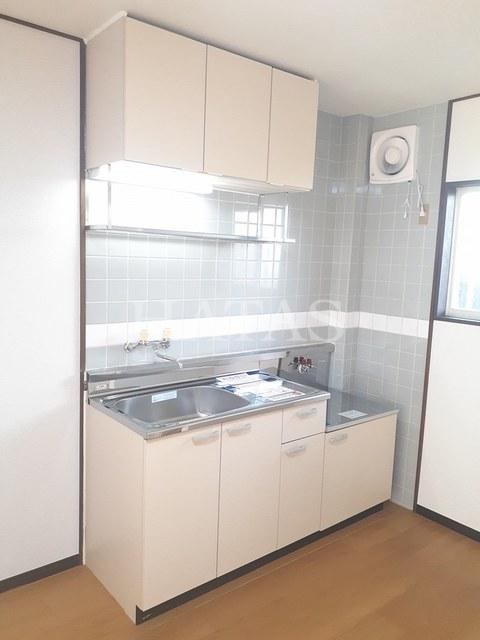 キッチン　同物件別部屋です。