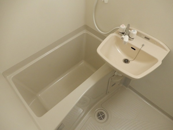 バス・シャワールーム　日々の疲れを癒すお風呂付です