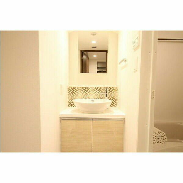 洗面設備　■独立洗面台