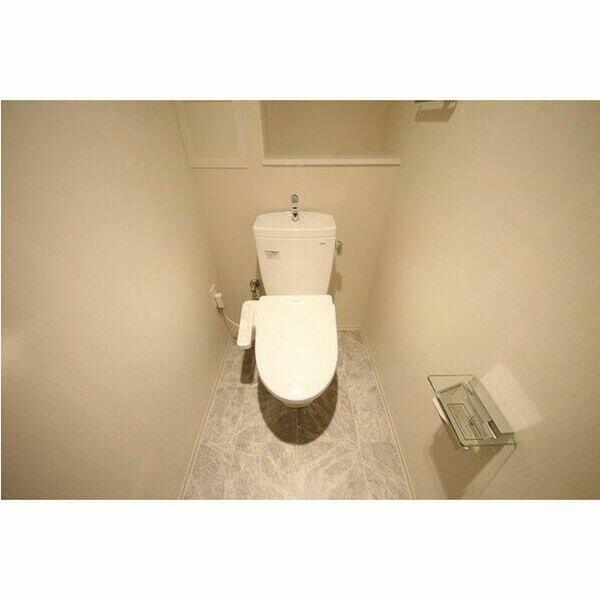 トイレ　■温水洗浄便座