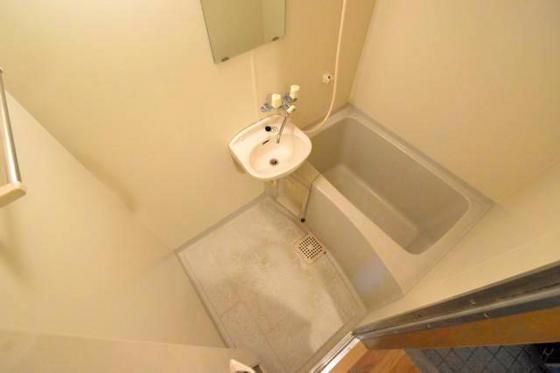 バス・シャワールーム　もちろんバストイレ別！浴室の広さも十分です◎