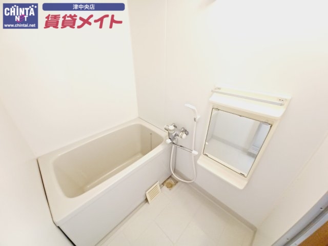 バス・シャワールーム　同物件別室反転タイプ画像