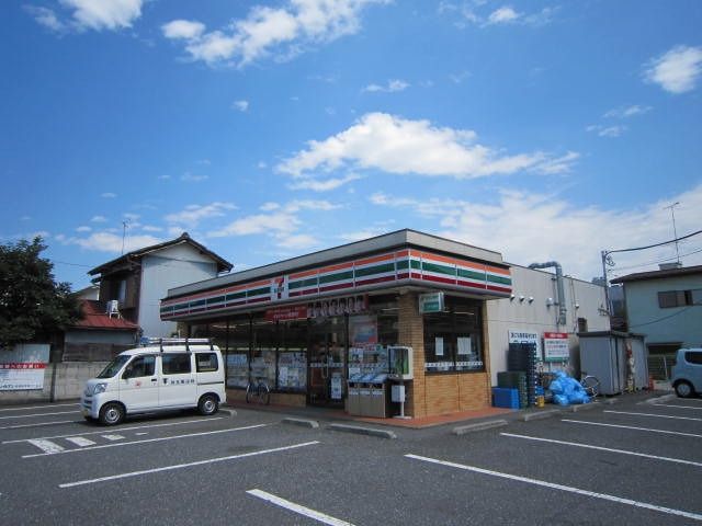 コンビニ　セブンイレブン（コンビニ）まで600m