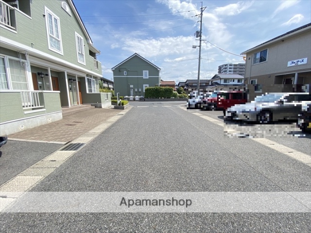 その他　前面道路（その他）まで0m