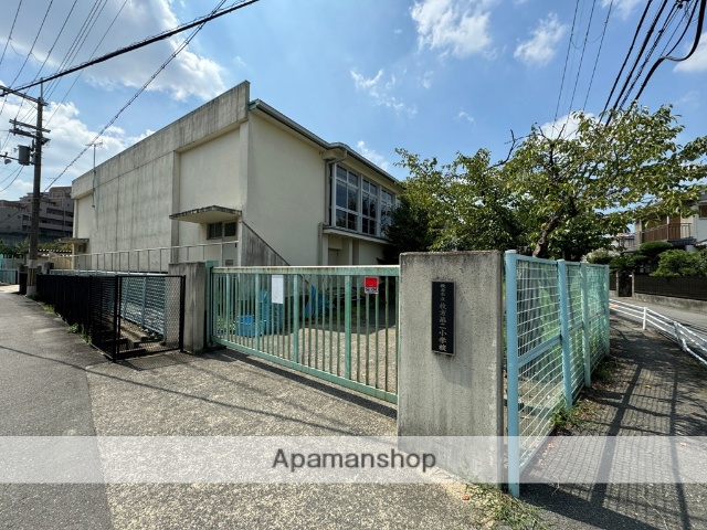 小学校　枚方市立小学校枚方第二小学校（小学校）まで91m