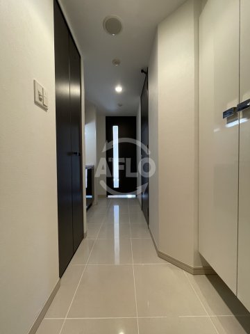 玄関　アーデン京町堀ウエスト　おしゃれな玄関廊下