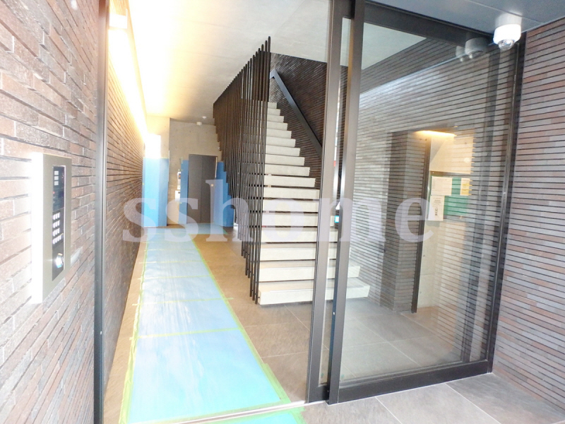 エントランス　建物エントランス☆