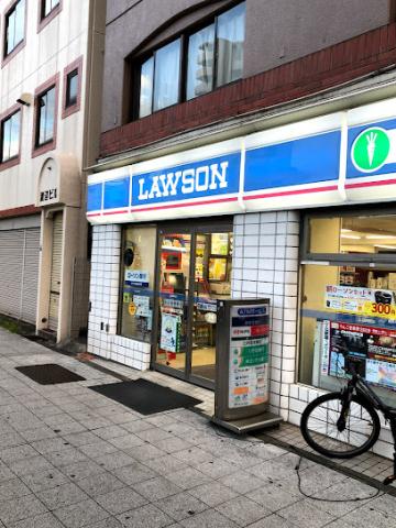 コンビニ　ローソン 大森北三丁目店（コンビニ）まで330m