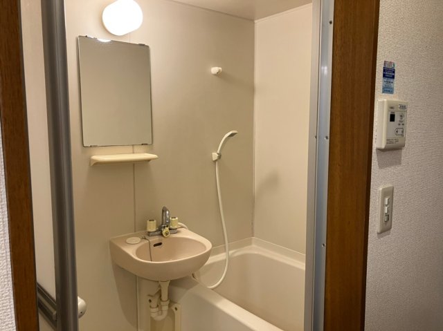 バス・シャワールーム　嬉しいバス・トイレ別