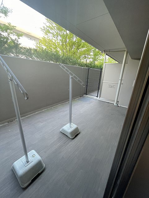 バルコニー　テラス