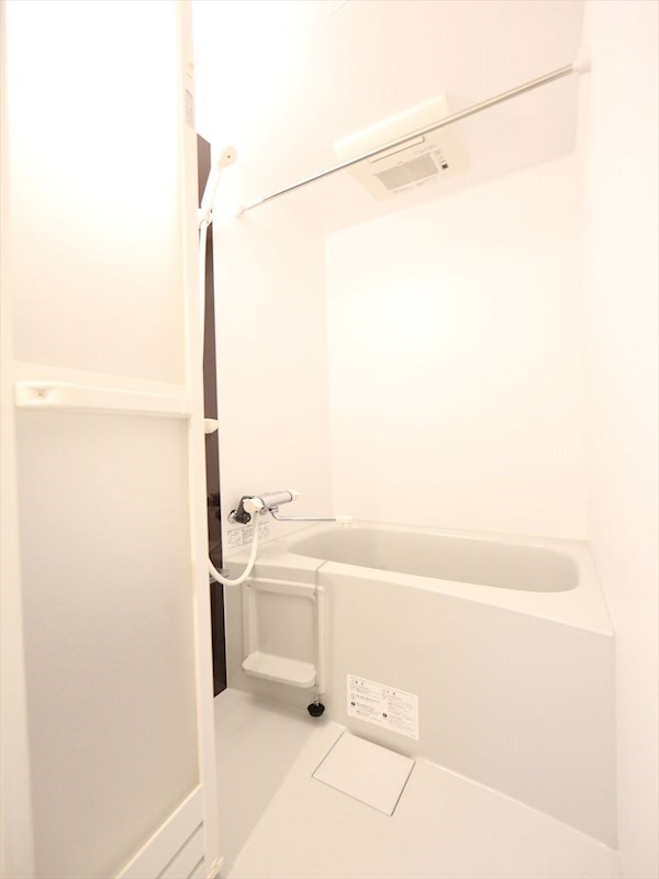 バス・シャワールーム　浴室暖房乾燥機付　24時間換気機能付バスルーム