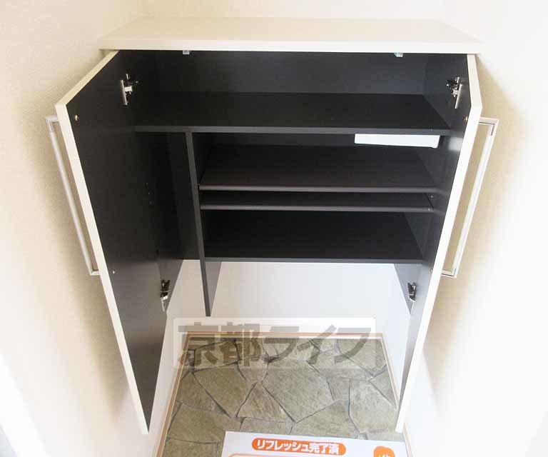 玄関　シューズボックス完備