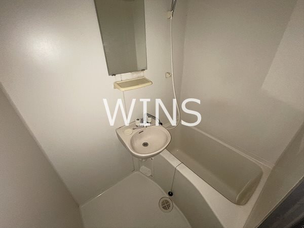 バス・シャワールーム　※別部屋参考写真です。